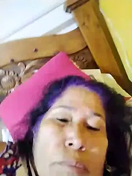 girl amada online show from June 27, 2026, 5:40 pm