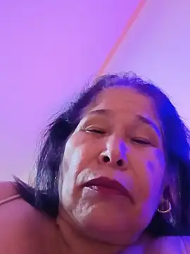 girl amada online show from July 6, 2026, 2:52 am