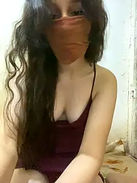 Snapshot of Chahrazad66 chatting on September 15, 2025, 12:32 am Chahrazad66 online show from September 15, 2025, 12:32 am