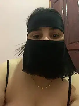 Miss-Soka online show from December 18, 2024, 6:14 pm