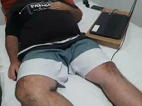 mfreitas005 online show from January 15, 2025, 11:30 pm