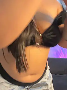 emiily15   online show from October 30, 2025, 9:15 pm