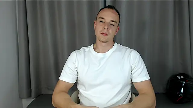 Snapshot of heilgarbest chatting on December 2, 2025, 10:42 am heilgarbest online show from December 2, 2025, 10:42 am