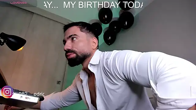 Snapshot of edrick_walton1 chatting on February 4, 2025, 10:21 am edrick walton1 online show from February 4, 2025, 10:21 am