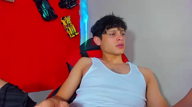 Snapshot of LilOwen_ chatting on March 3, 2025, 1:53 am LilOwen online show from March 3, 2025, 1:53 am