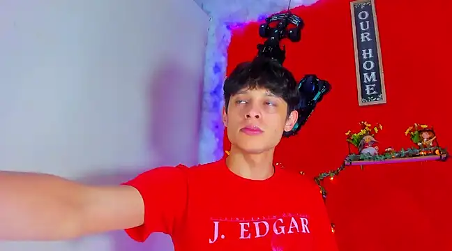 Snapshot of LilOwen_ chatting on March 15, 2025, 3:07 am LilOwen online show from March 15, 2025, 3:07 am