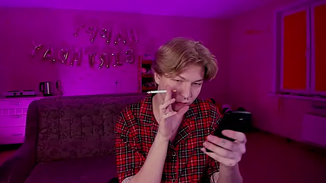 Snapshot of TheMikeSever chatting on March 8, 2025, 7:31 pm TheMikeSever online show from March 8, 2025, 7:31 pm