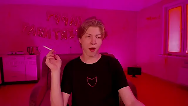 Snapshot of TheMikeSever chatting on March 17, 2025, 8:29 am TheMikeSever online show from March 17, 2025, 8:29 am