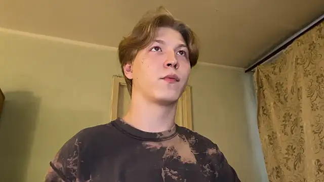 Snapshot of TheMikeSever chatting on September 28, 2025, 1:22 am TheMikeSever online show from September 28, 2025, 1:22 am