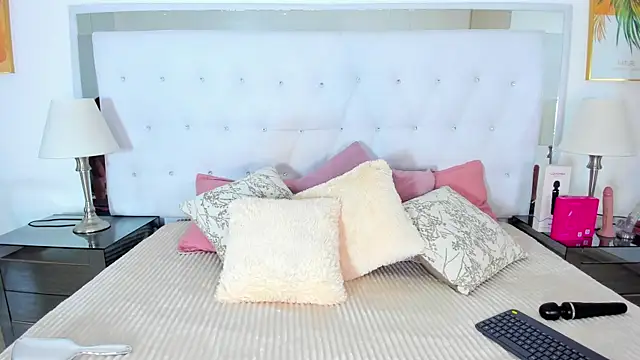 Snapshot of Isla_Scott chatting on July 26, 2026, 11:17 am Isla Scott online show from July 26, 2026, 11:17 am