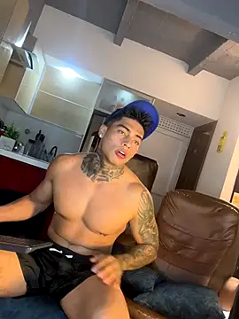 Snapshot of Dominiofit chatting on October 25, 2025, 12:40 am Dominiofit online show from October 25, 2025, 12:40 am