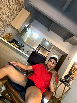 Snapshot of Dominiofit chatting on November 13, 2025, 12:09 am Dominiofit online show from November 13, 2025, 12:09 am