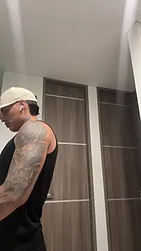 Snapshot of Dominiofit chatting on March 13, 2026, 11:00 pm Dominiofit online show from March 13, 2026, 11:00 pm