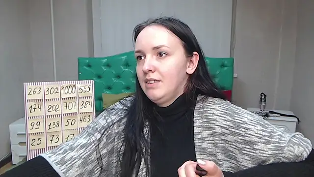 IsabelBlackberry online show from January 20, 2025, 12:07 pm