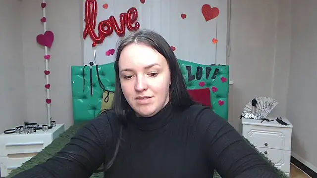 IsabelBlackberry online show from March 10, 2025, 12:15 pm