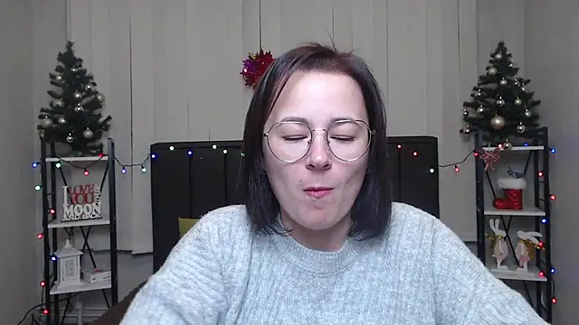 Snapshot of MarieSho chatting on January 3, 2025, 10:20 am MarieSho online show from January 3, 2025, 10:20 am