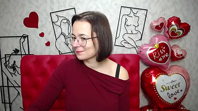 Snapshot of MarieSho chatting on February 13, 2025, 3:29 am MarieSho online show from February 13, 2025, 3:29 am