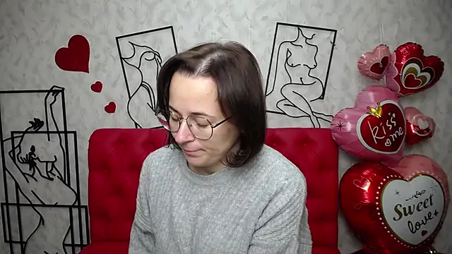 Snapshot of MarieSho chatting on February 16, 2025, 8:21 am MarieSho online show from February 16, 2025, 8:21 am