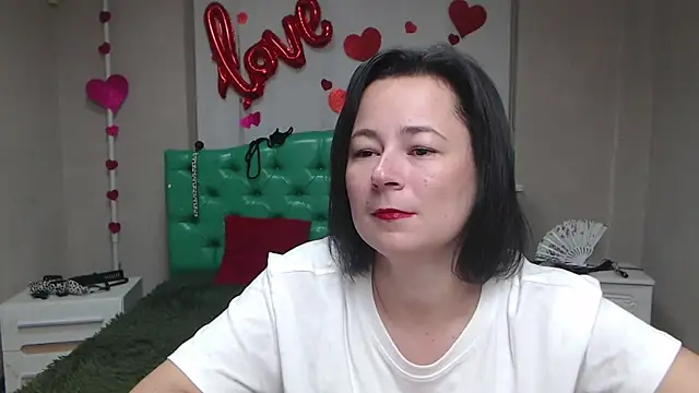 Snapshot of MarieSho chatting on September 9, 2025, 5:29 am MarieSho online show from September 9, 2025, 5:29 am