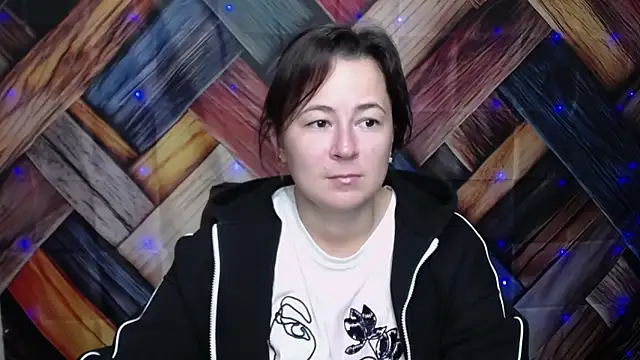 Snapshot of MarieSho chatting on October 6, 2025, 6:33 am MarieSho online show from October 6, 2025, 6:33 am