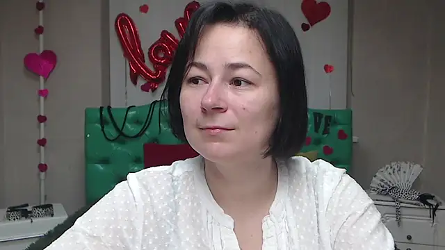 Snapshot of MarieSho chatting on November 17, 2025, 7:14 am MarieSho online show from November 17, 2025, 7:14 am