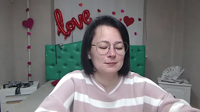 MarieSho online show from April 29, 2026, 6:17 am