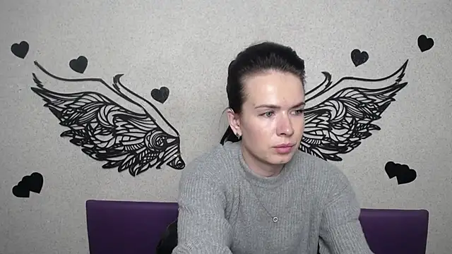 JasmineKouch online show from September 25, 2025, 5:27 pm