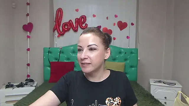 ElizabethSho online show from May 31, 2026, 5:20 pm