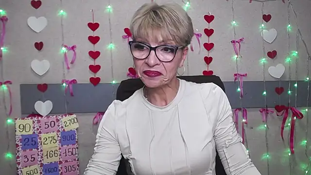 Snapshot of EllaBonito chatting on February 5, 2025, 9:36 am EllaBonito online show from February 5, 2025, 9:36 am