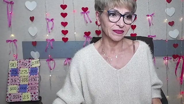 Snapshot of EllaBonito chatting on February 10, 2025, 9:25 am EllaBonito online show from February 10, 2025, 9:25 am