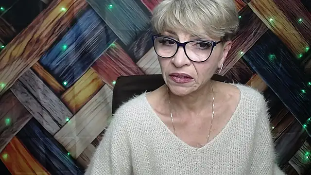 Snapshot of EllaBonito chatting on October 3, 2025, 5:26 am EllaBonito online show from October 3, 2025, 5:26 am