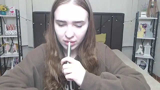 Snapshot of LauraHlot chatting on October 1, 2025, 5:30 pm LauraHlot online show from October 1, 2025, 5:30 pm