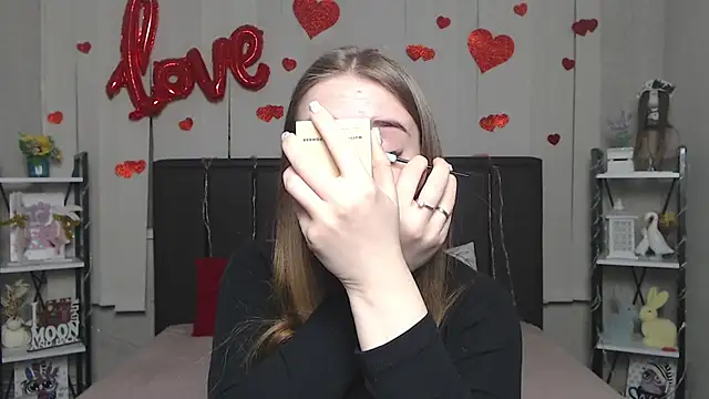 LauraHlot online show from February 26, 2026, 6:51 pm