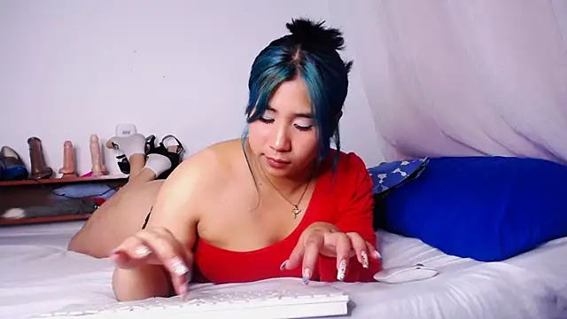 Snapshot of anyaadamss chatting on February 6, 2025, 8:50 am anyaadamss online show from February 6, 2025, 8:50 am