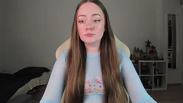 WalkingGirl online show from February 14, 2026, 8:05 pm