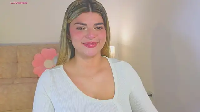 Snapshot of Thamy_stark chatting on July 15, 2026, 2:11 pm Thamy stark online show from July 15, 2026, 2:11 pm