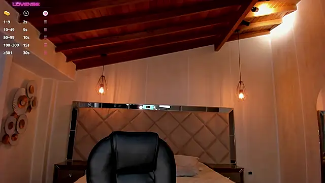 ValeriaVelvet online show from February 28, 2025, 3:04 pm