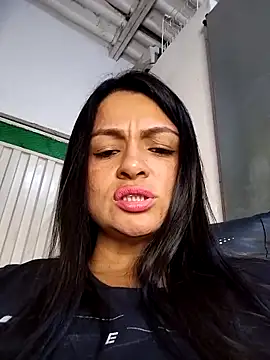 Linda Lars online show from September 9, 2025, 2:00 am