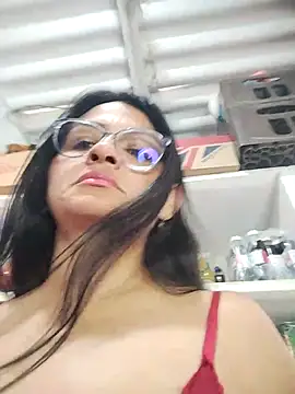 Linda Lars online show from November 5, 2025, 3:12 pm