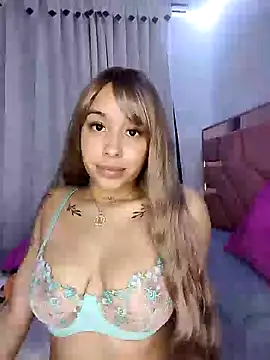 Snapshot of MarieLeon chatting on January 24, 2025, 2:18 am MarieLeon online show from January 24, 2025, 2:18 am