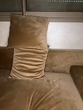 Snapshot of RachaCharmouta chatting on January 11, 2025, 1:22 pm RachaCharmouta online show from January 11, 2025, 1:22 pm