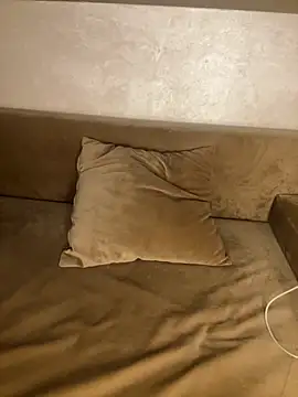 Snapshot of RachaCharmouta chatting on November 5, 2025, 6:30 pm RachaCharmouta online show from November 5, 2025, 6:30 pm