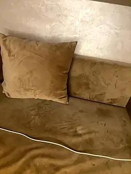 Snapshot of RachaCharmouta chatting on November 21, 2025, 9:35 pm RachaCharmouta online show from November 21, 2025, 9:35 pm