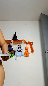 brown halos online show from October 17, 2025, 1:31 am