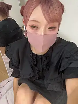 Snapshot of alice__1111 chatting on November 12, 2025, 11:43 am alice 1111 online show from November 12, 2025, 11:43 am