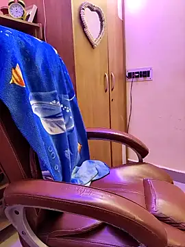 nisha baby2 online show from October 24, 2025, 10:44 am