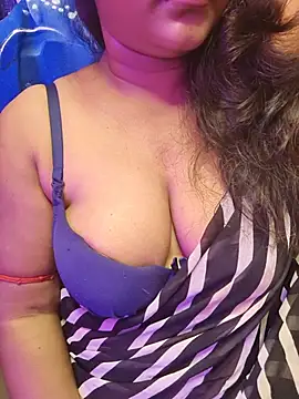 Snapshot of nisha_baby2 chatting on July 19, 2026, 6:33 pm nisha baby2 online show from July 19, 2026, 6:33 pm