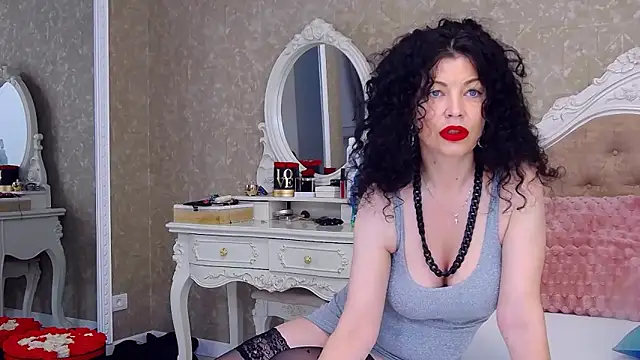 Snapshot of NataliaRed chatting on November 7, 2025, 6:24 am NataliaRed online show from November 7, 2025, 6:24 am