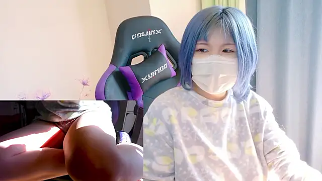 Snapshot of hazuki_8008 chatting on November 19, 2025, 2:33 am hazuki 8008 online show from November 19, 2025, 2:33 am