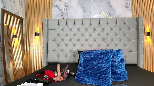 Snapshot of La_indiia chatting on September 17, 2025, 9:27 pm La indiia online show from September 17, 2025, 9:27 pm